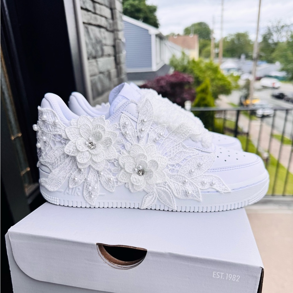 Custom bride Nike Air Force 1 ,embroidered flowers – Any Size